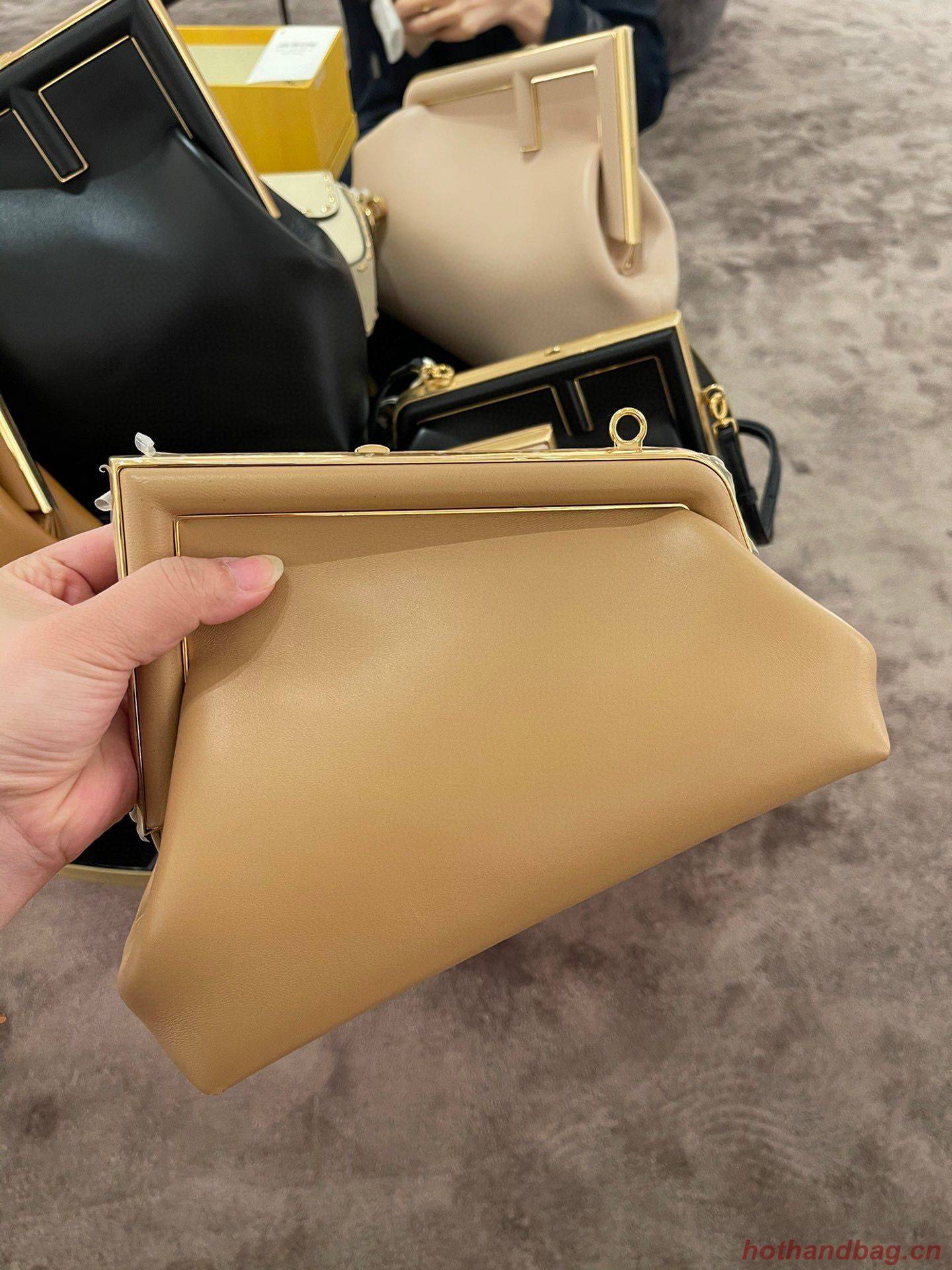 Fendi Original Leather Clutch Bag 56833 Cream Fendi Original Leather Clutch Bag 56833 Cream