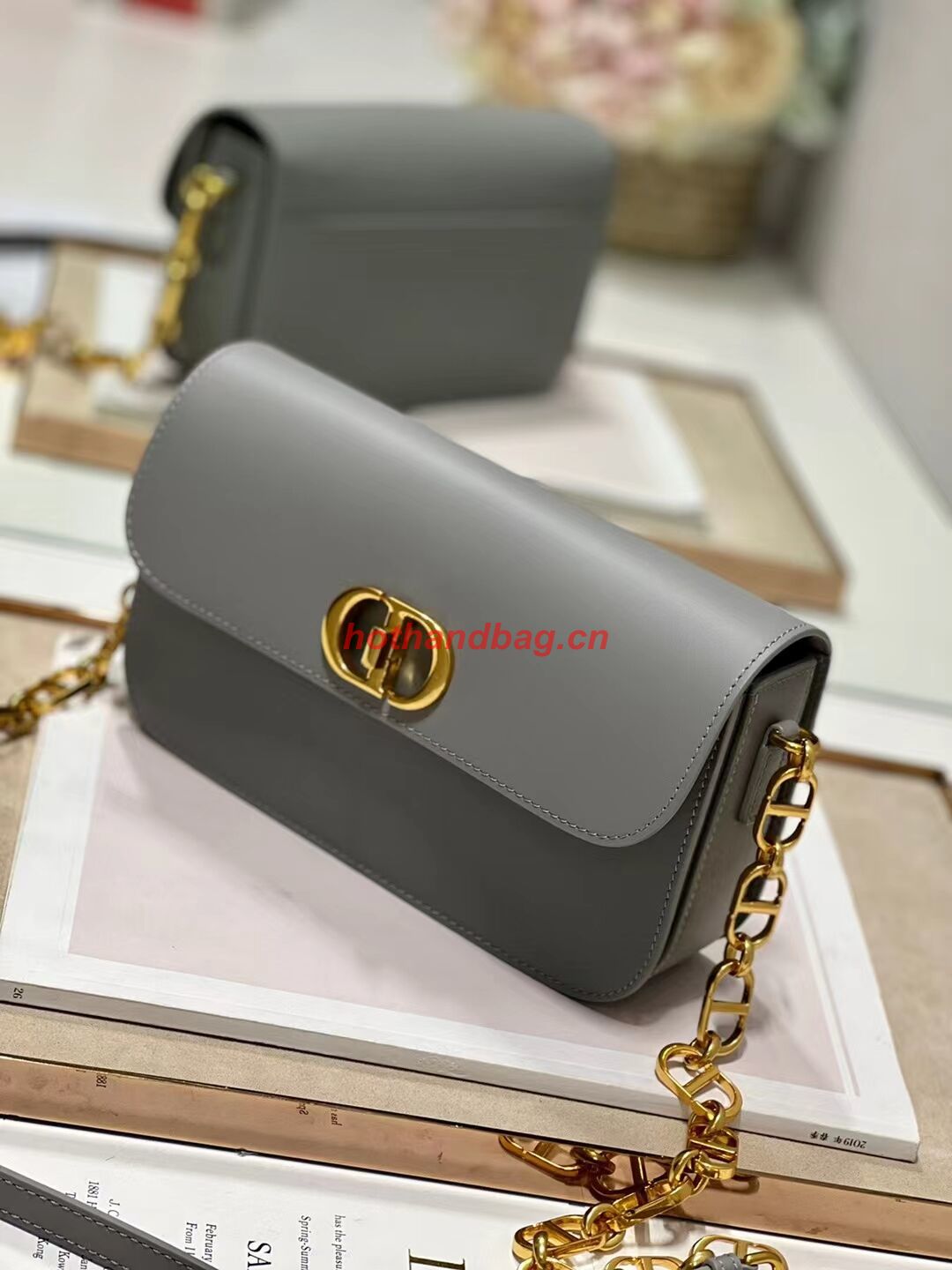 Dior 30 MONTAIGNE AVENUE BAG Dusty Box Calfskin M9260 Ethereal Gray Dior 30 MONTAIGNE AVENUE BAG Dusty Box Calfskin M9260 Ethereal Gray