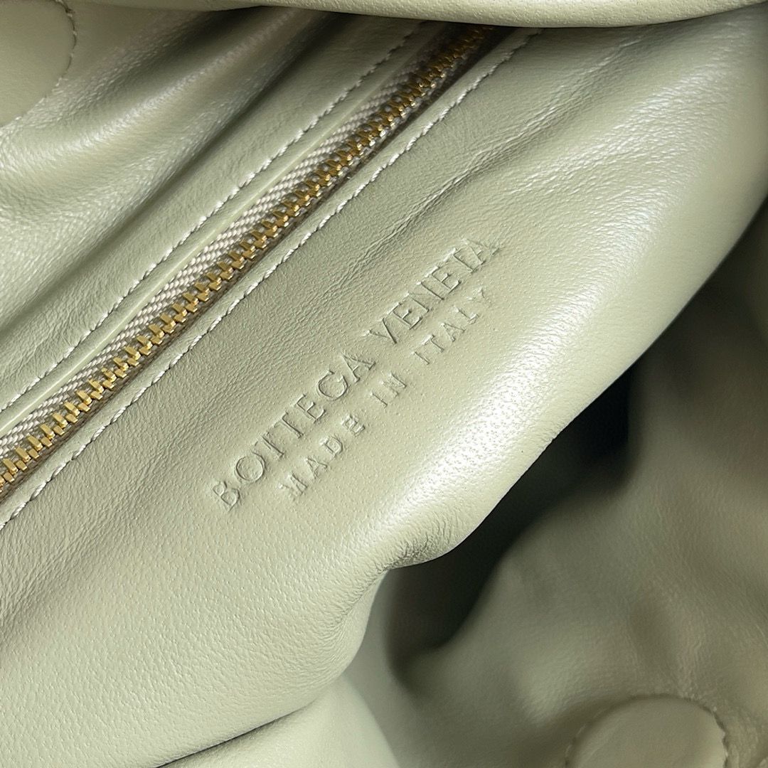 Bottega Veneta Medium Hop Original Leather Bag 763966 Light Green Bottega Veneta Medium Hop Original Leather Bag 763966 Light Green