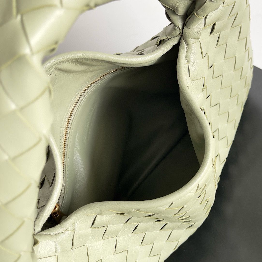 Bottega Veneta Medium Hop Original Leather Bag 763966 Light Green Bottega Veneta Medium Hop Original Leather Bag 763966 Light Green