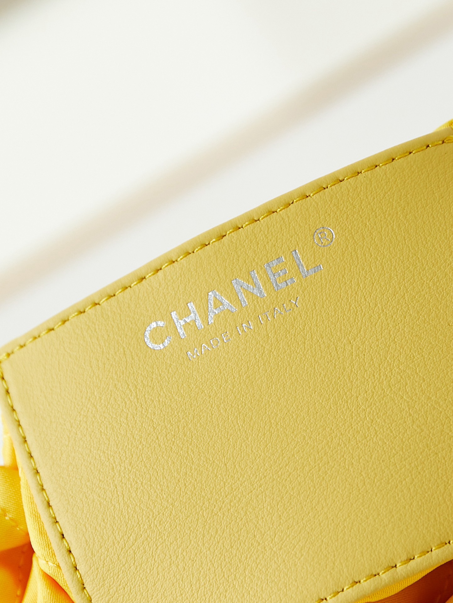 CHANEL 22 MINI HANDBAG AS3980 White & Light yellow CHANEL 22 MINI HANDBAG AS3980 White & Light yellow