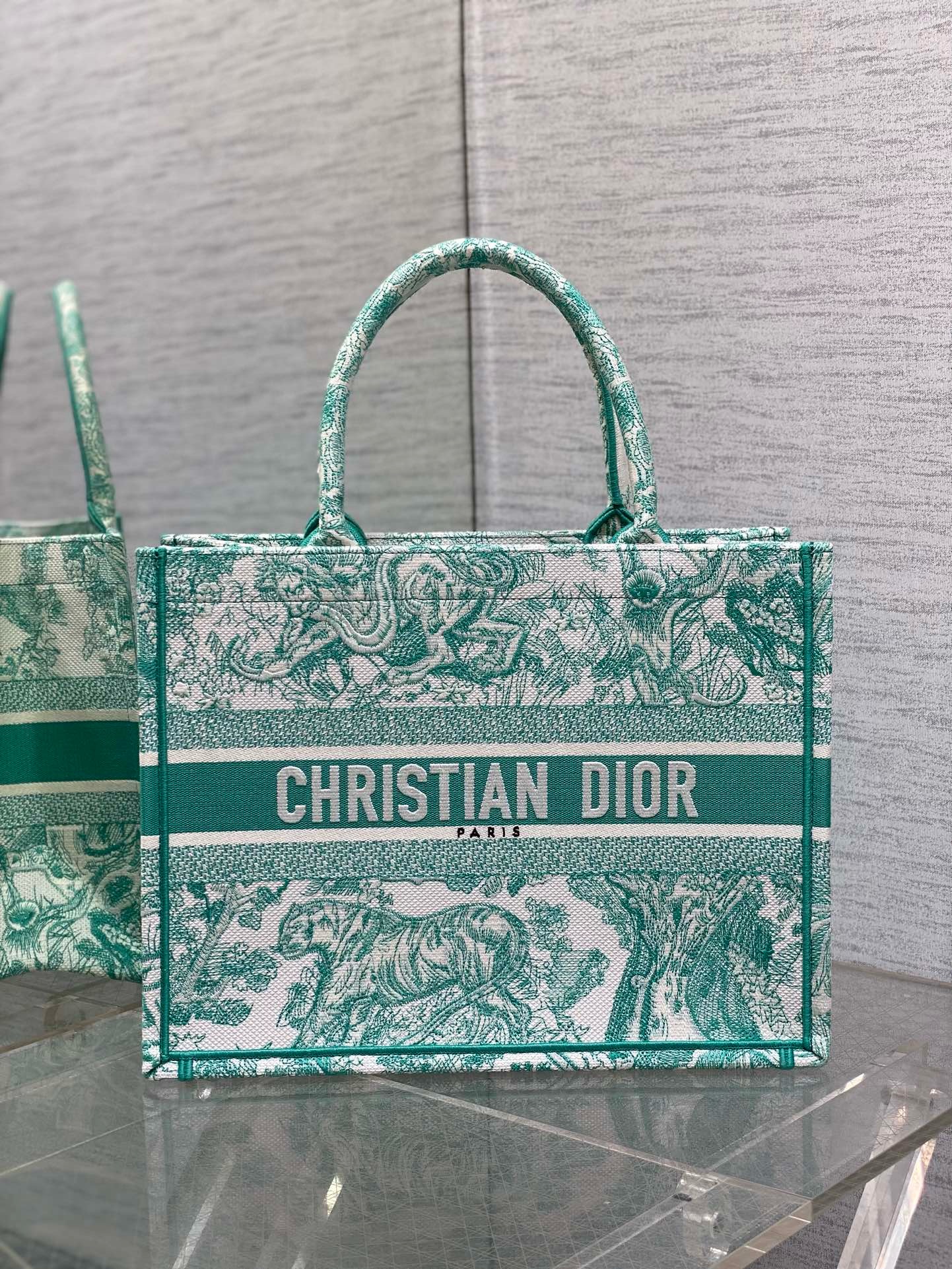 Medium Dioriviera Dior Book Tote Aquamarina Toile de Jouy Embroidery M1296ZTD Medium Dioriviera Dior Book Tote Aquamarina Toile de Jouy Embroidery M1296ZTD