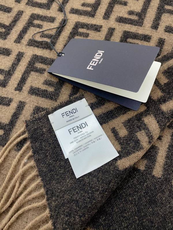 Fendi Cloak FDC00133 Fendi Cloak FDC00133