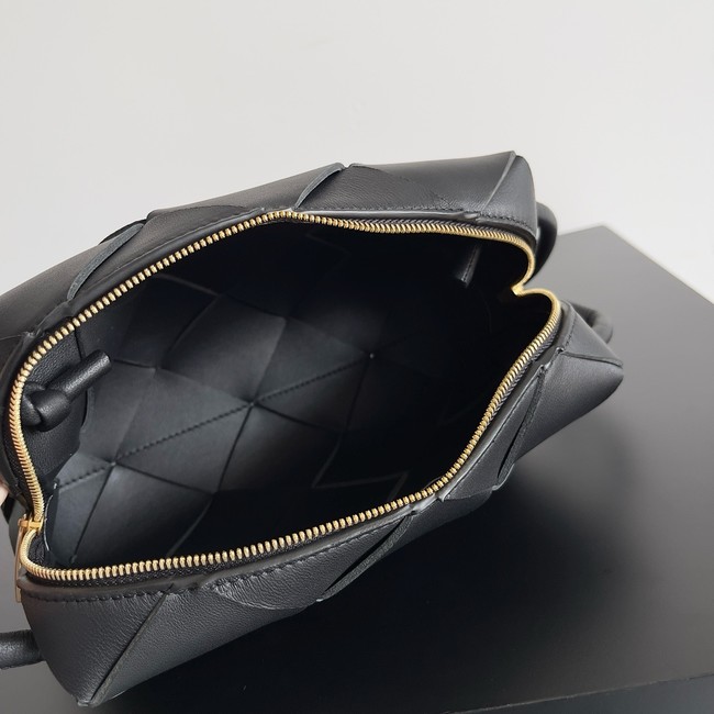 Bottega Veneta Intrecciato Concert Pouch D794258 black