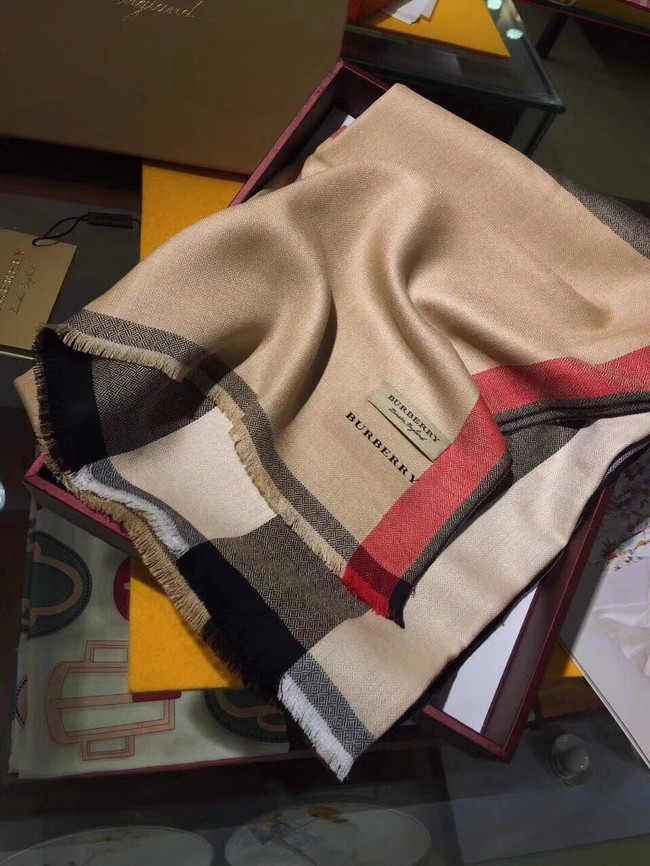 Burberry Shawl Wool Silk and Cotton KY188
