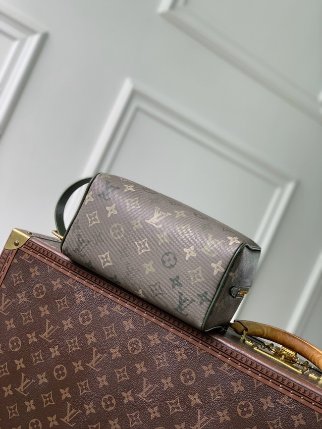 Louis Vuitton Dopp Kit M26963 Khaki